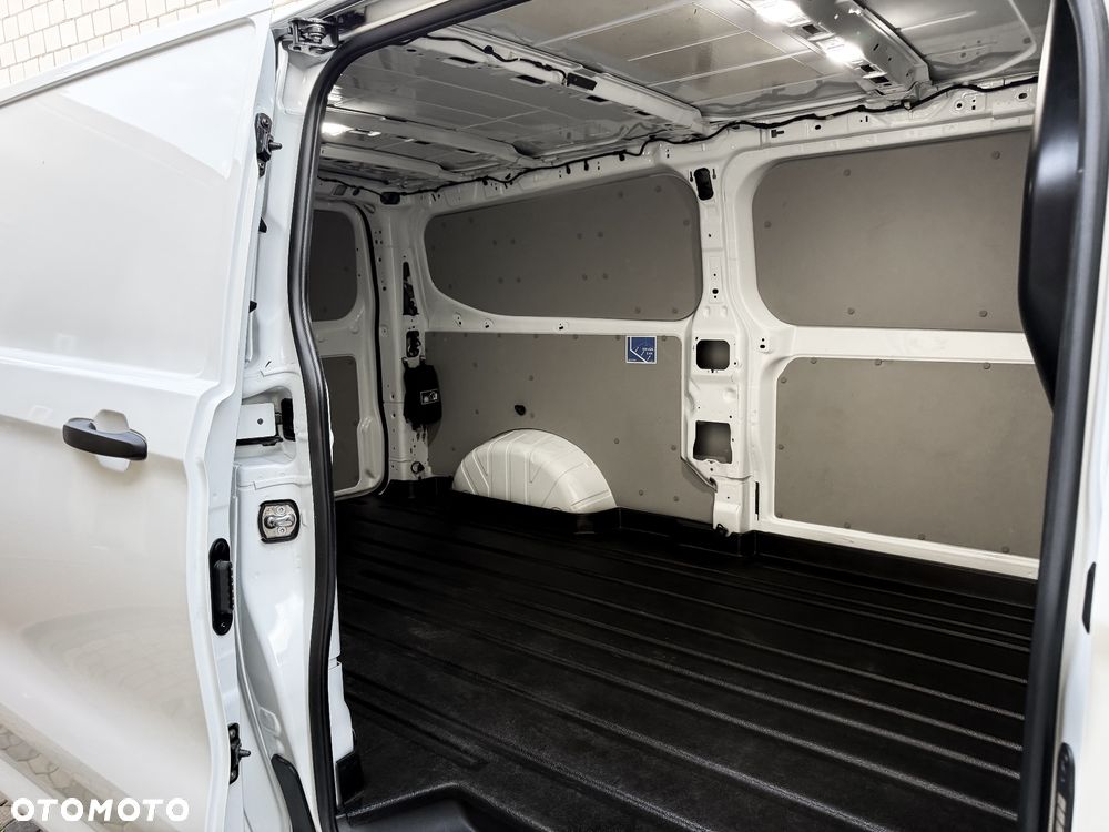 Ford Transit Custom - 11