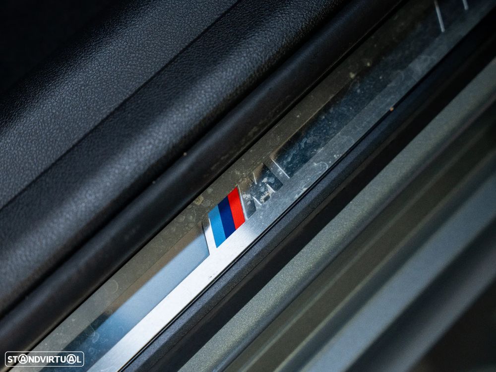 BMW 320 d Touring Pack Desportivo M Auto - 21