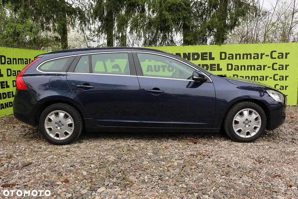 Volvo V60 D3 Geartronic Momentum - 8