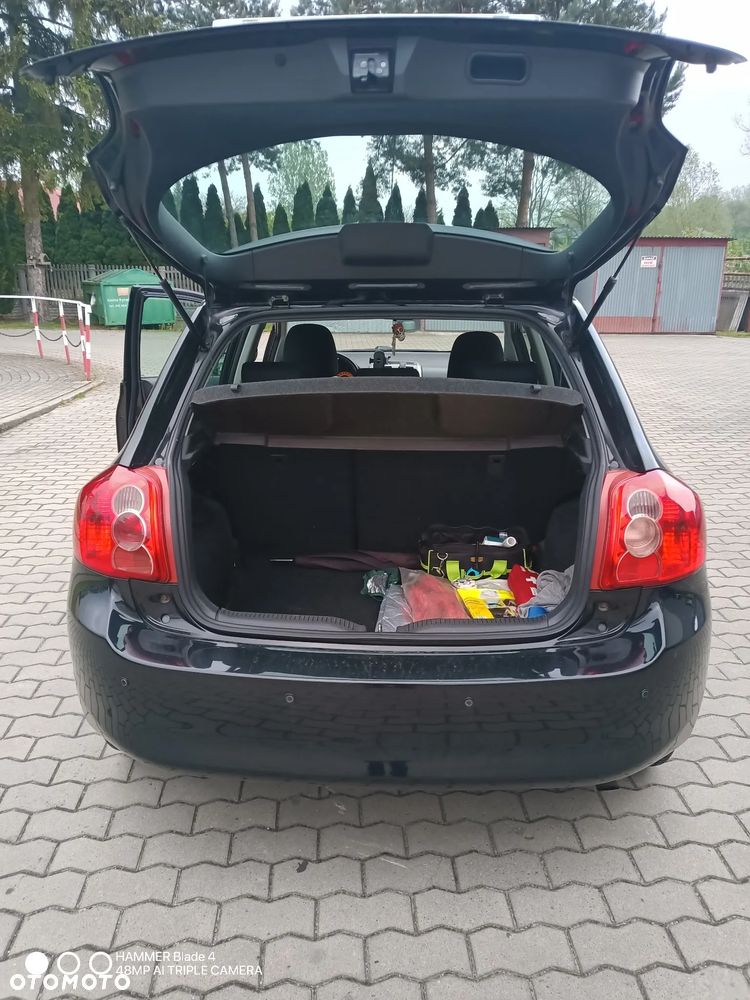 Toyota Auris 1.6 VVT-i Executive - 6