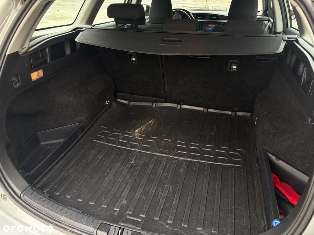 Toyota Auris 1.6 Premium Comfort MS - 13