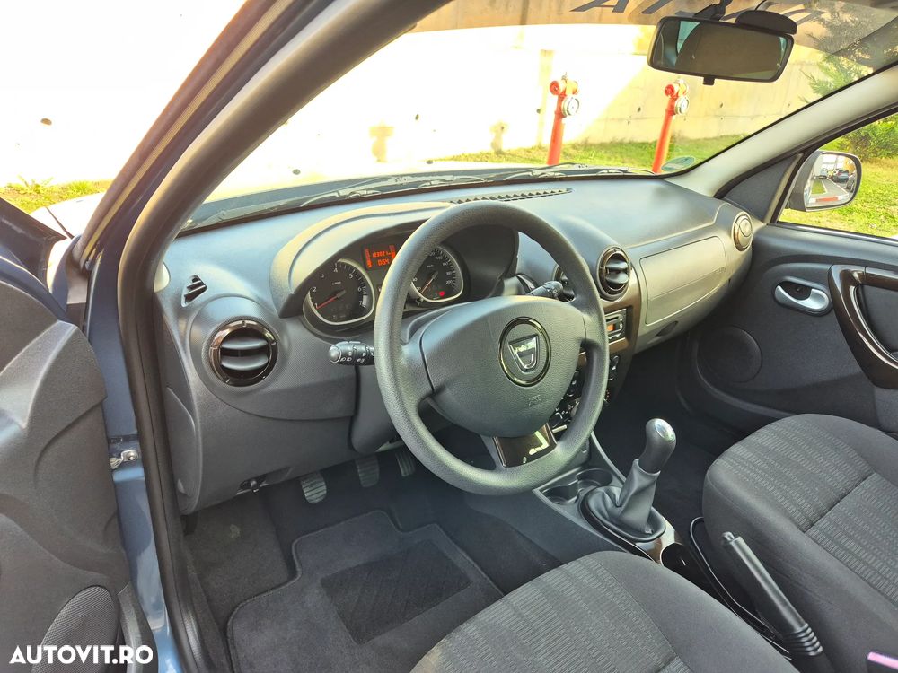 Dacia Duster 1.6 16V 4x2 Prestige - 3