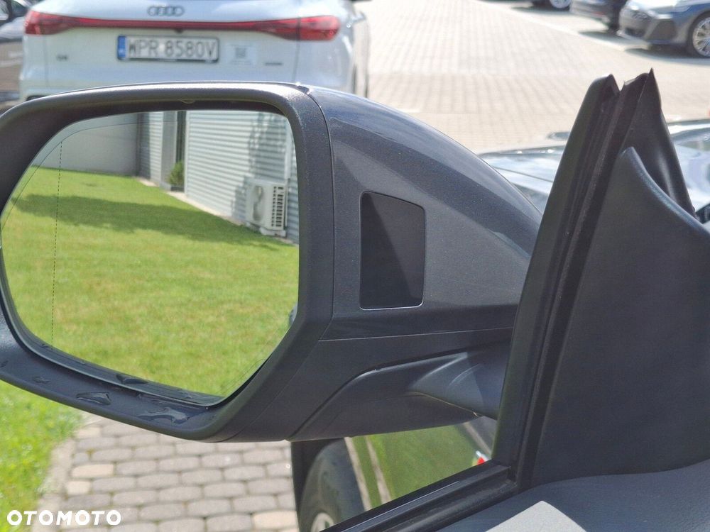 Audi Q8 - 16