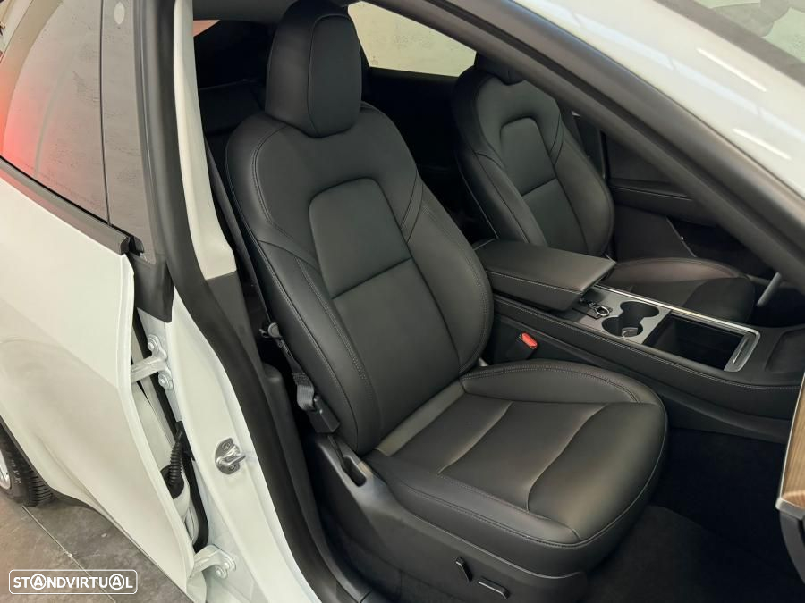 Tesla Model Y Long Range Dual Motor AWD - 38