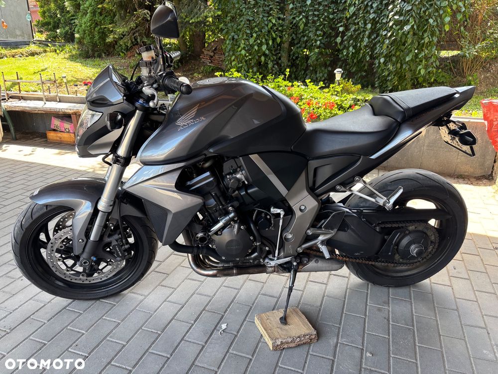 Honda CB - 1