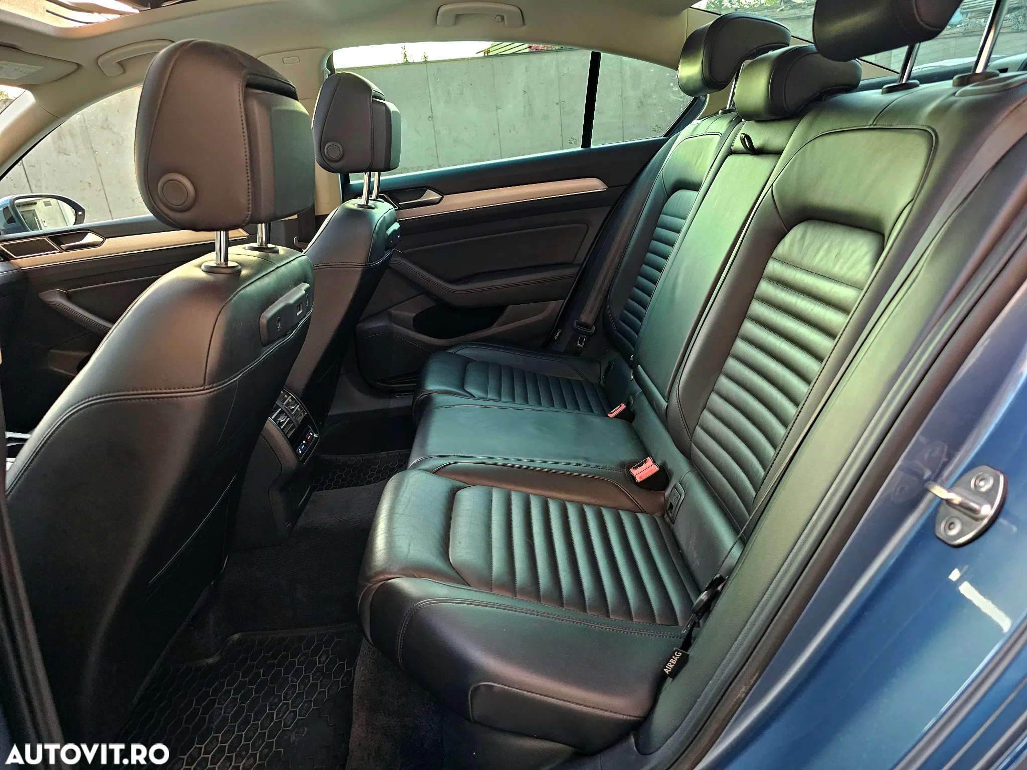 Volkswagen Passat - 8