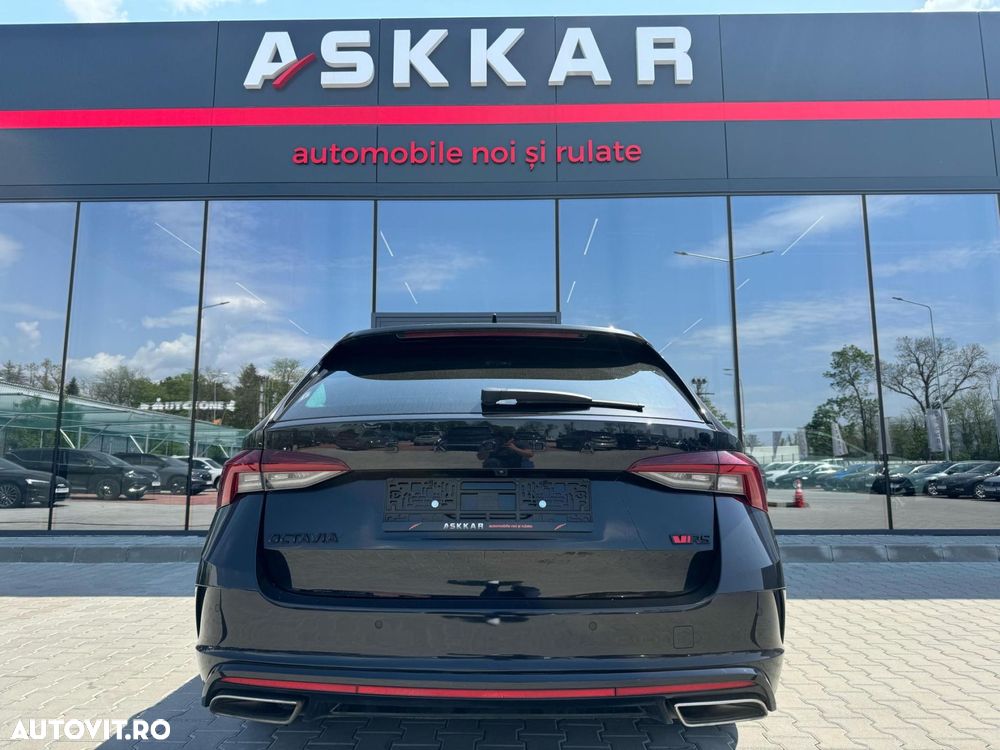 Skoda Octavia 2.0 TDI DSG RS - 8
