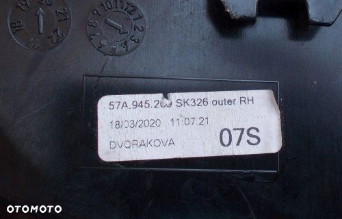 SKODA KAROQ LAMPA PRAWA TYLNA LED 57A945208 - 5