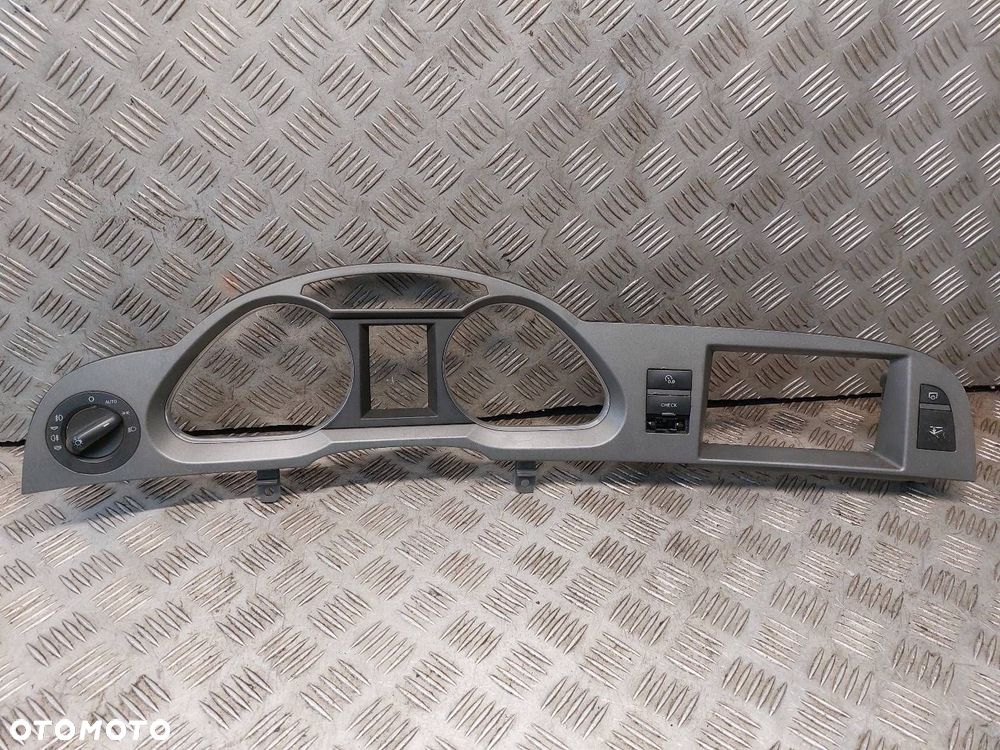 RAMKA LICZNIKA  AUDI A6 C6 4F1941531D 4F1857115D 4F1927227A 4F0927123A - 1