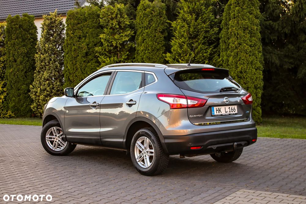 Nissan Qashqai 1.5 dCi TEKNA - 8