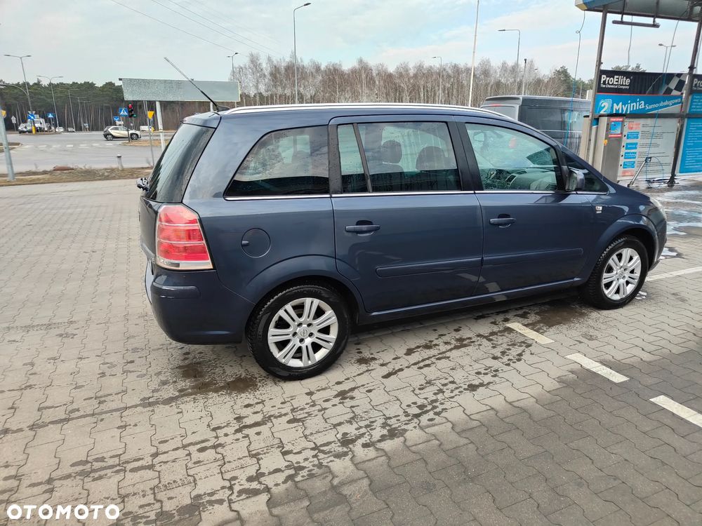 Opel Zafira 1.8 - 7