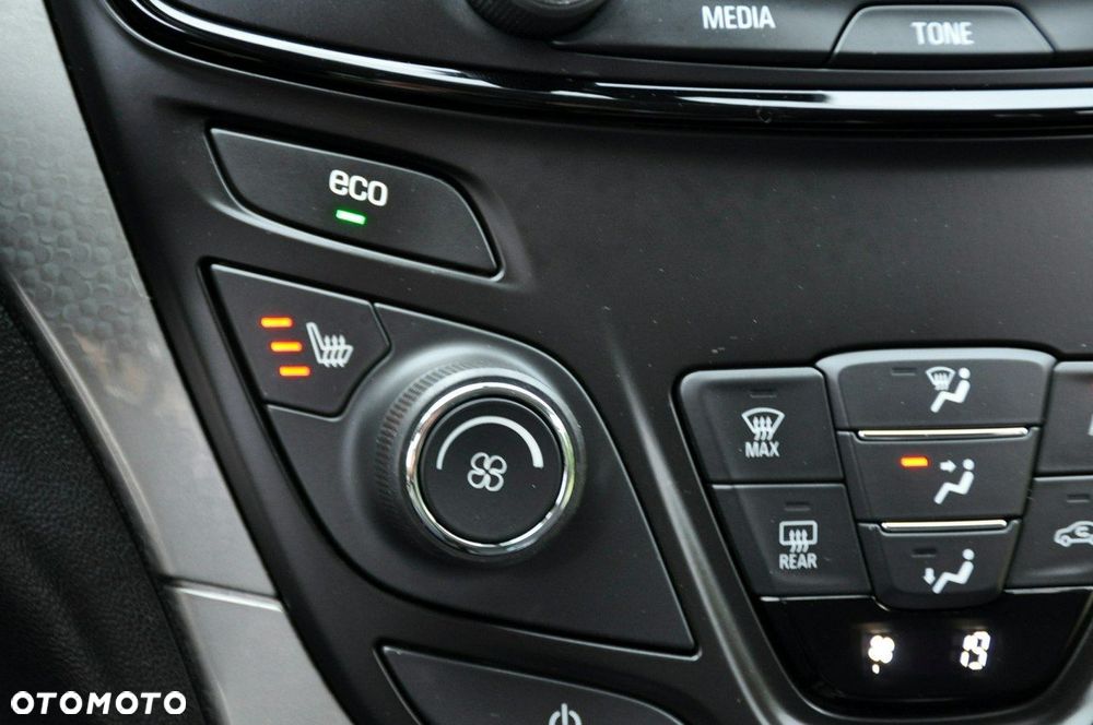 Opel Insignia - 34