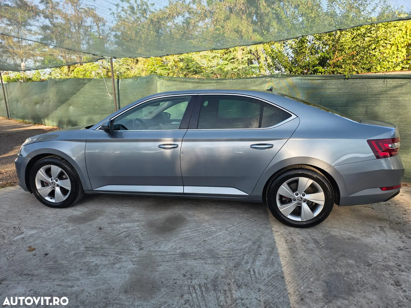 Skoda Superb 2.0 TDI Style - 19