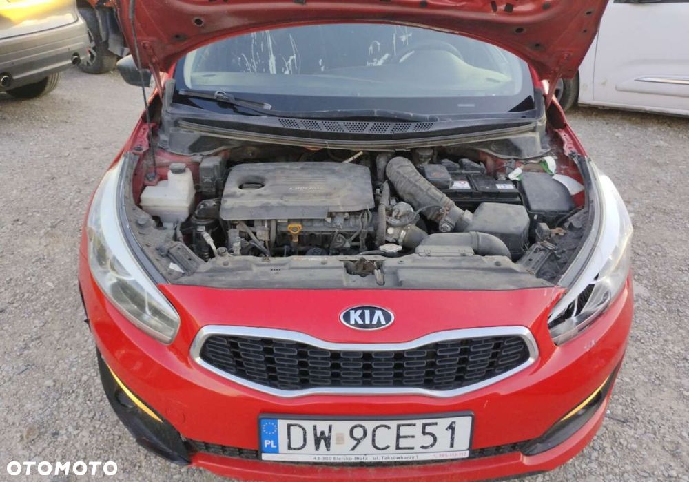 Kia Ceed - 6