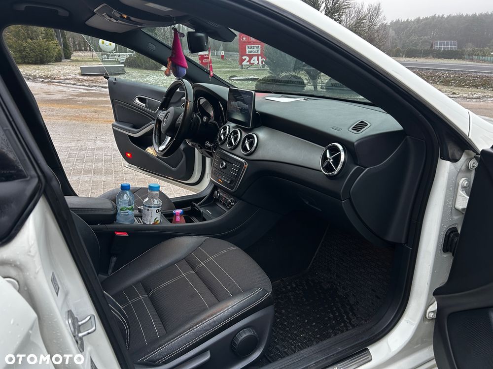 Mercedes-Benz CLA 220 d 7G-DCT Peak Edition - 11