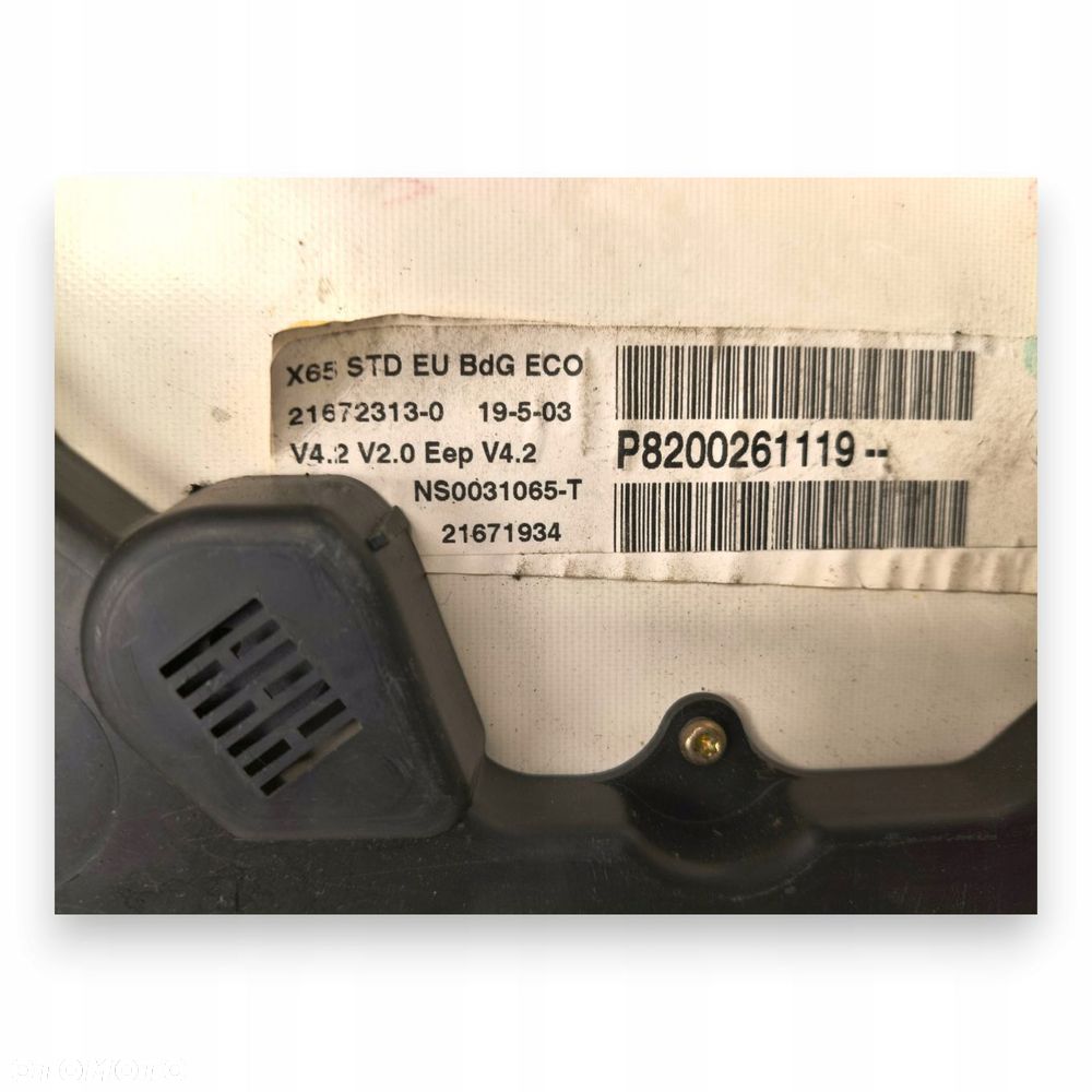 LICZNIK ZEGARY P8200261119 Renault Clio II 1.2 16V Benzyna 231 478km europa - 2