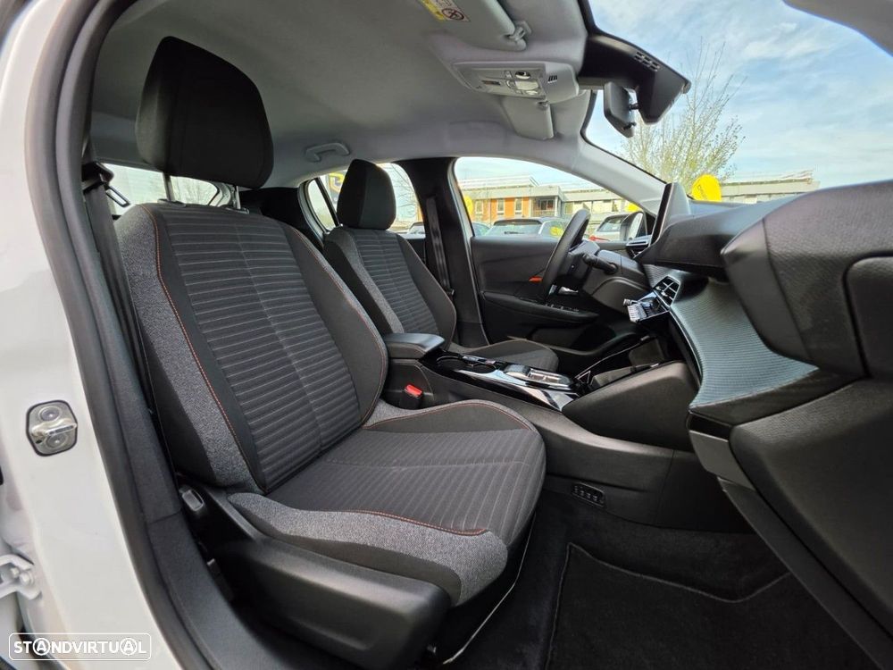 Peugeot e-208 50 kWh Active Pack - 12