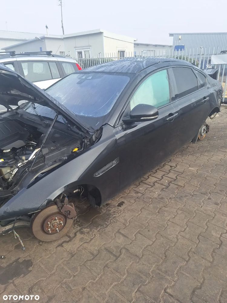 JAGUAR XF II X260 2.0D 4x4 180 KM CAŁY NA CZĘŚCI - 9