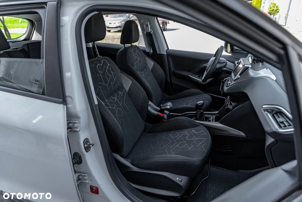 Peugeot 2008 PureTech 82 Active - 23
