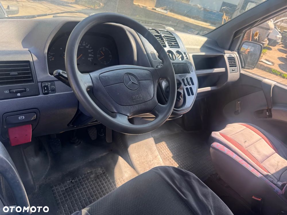 Mercedes Vito na części - 3