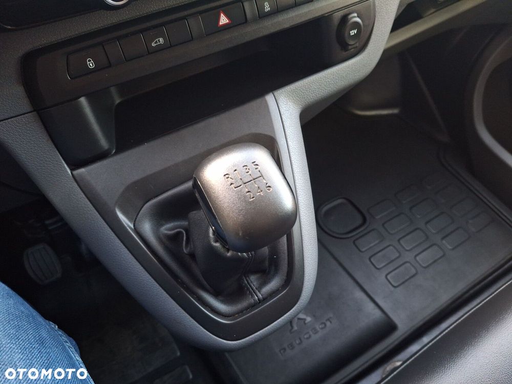 Peugeot expert - 17