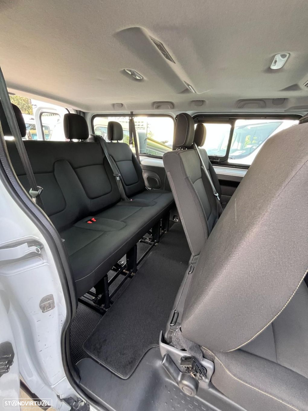 Renault Trafic 9 lugares 62.000km - 10