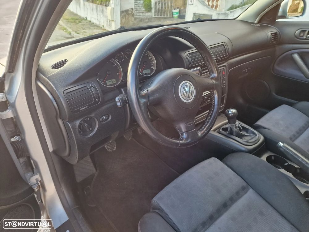 VW Passat Variant 1.9 TDi Confortline - 8
