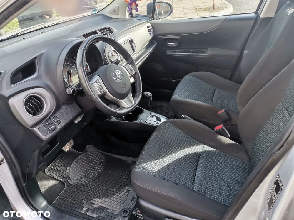 Toyota Yaris - 5
