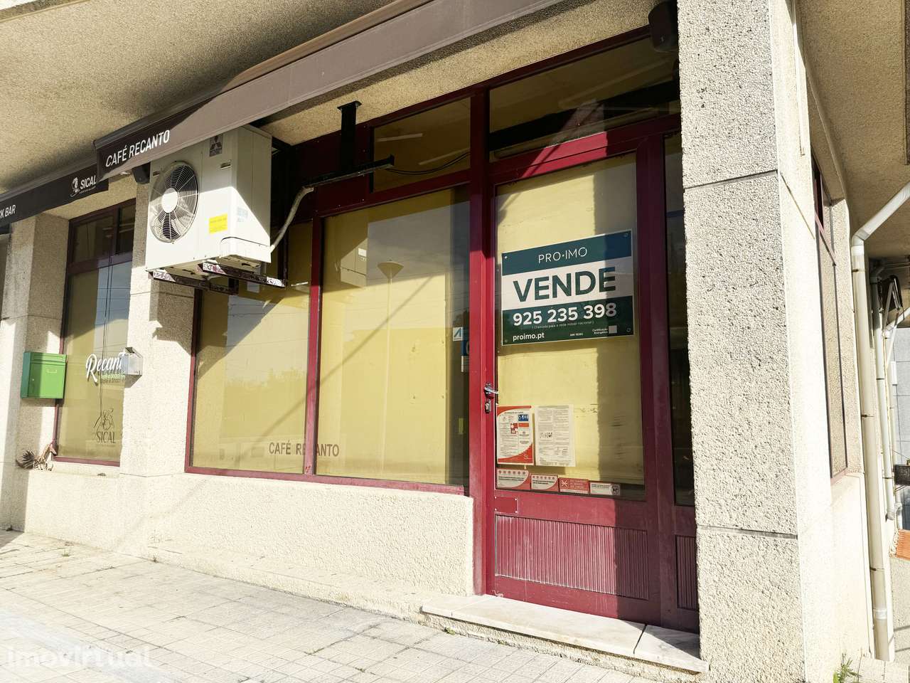 Loja com 2 pisos - Grande imagem: 3/26