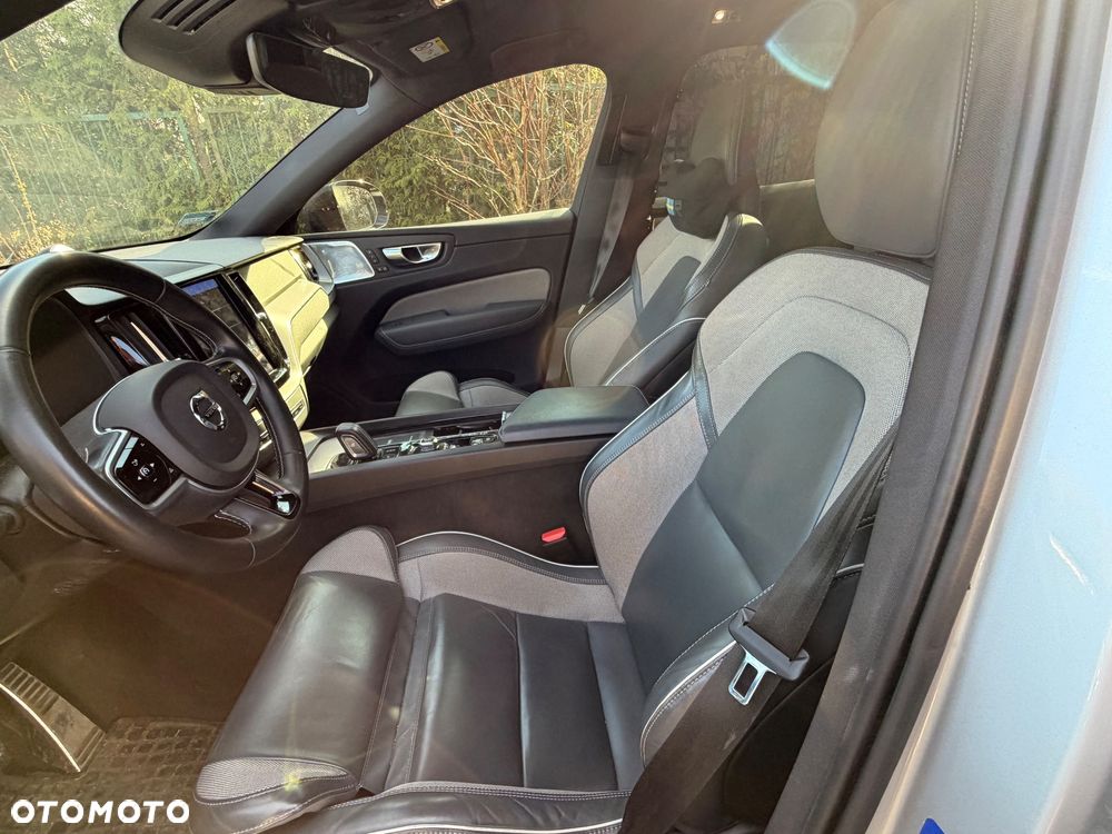 Volvo XC 60 B5 D AWD R-Design - 7