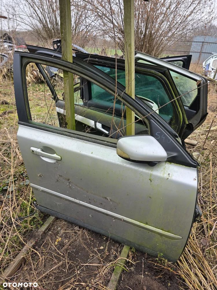 Drzwi prawe przednie volvo s40 v50