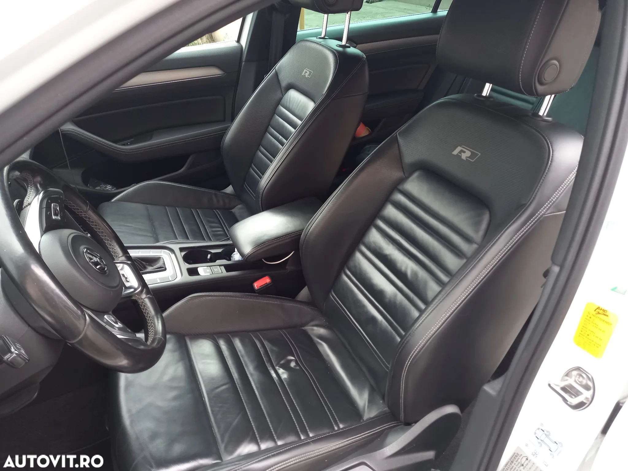 Volkswagen Passat - 13