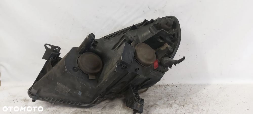.  PRZOD PRZEDNIA LAMPA PRAWA OPEL ZAFIRA B - 3