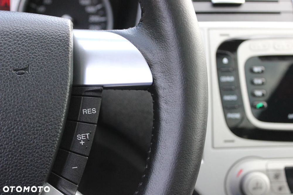 Ford Kuga 2.0 TDCi 4x4 Titanium - 32