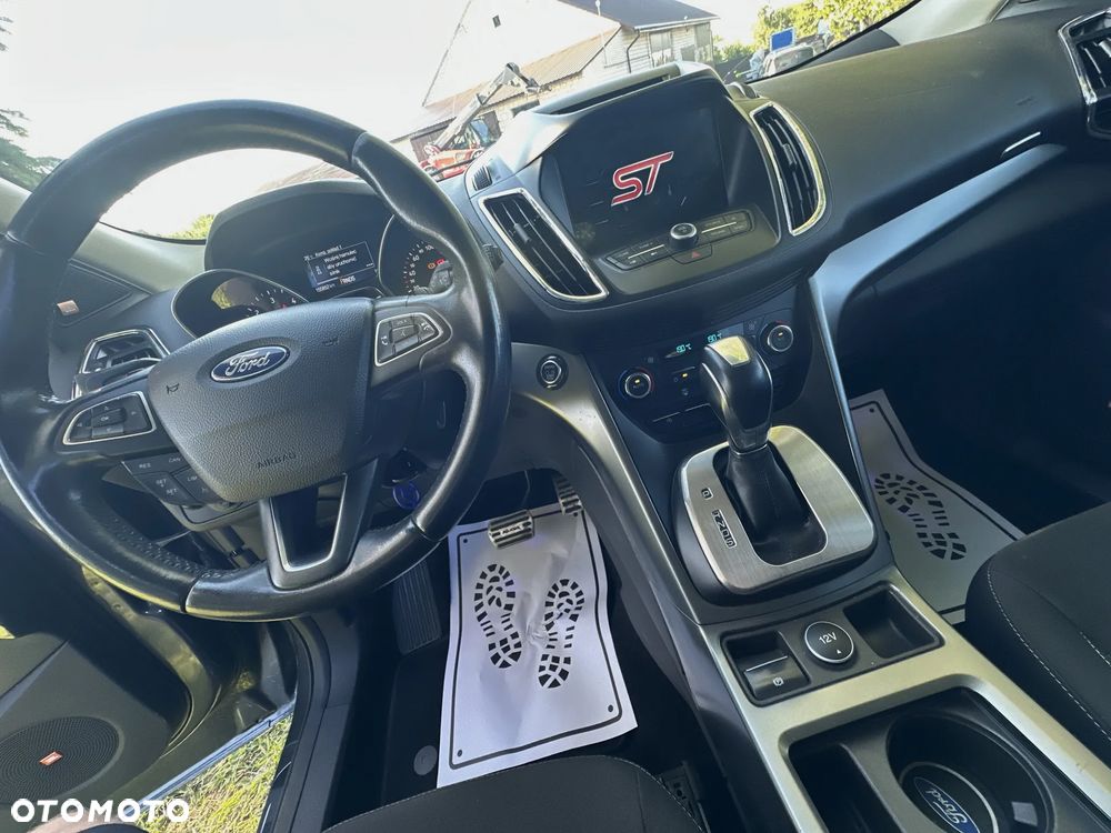 Ford Kuga 2.0 TDCi 2x4 Titanium - 28