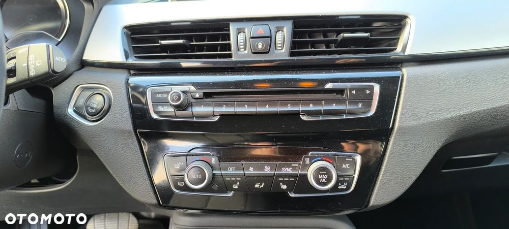 BMW X1 sDrive18i - 9