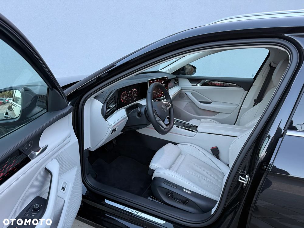 Volkswagen Passat 2.0 TDI SCR Elegance DSG - 12