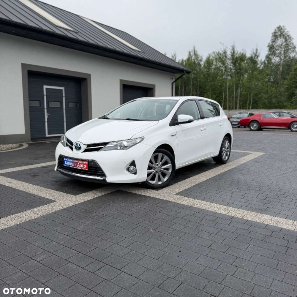 Toyota Auris - 1