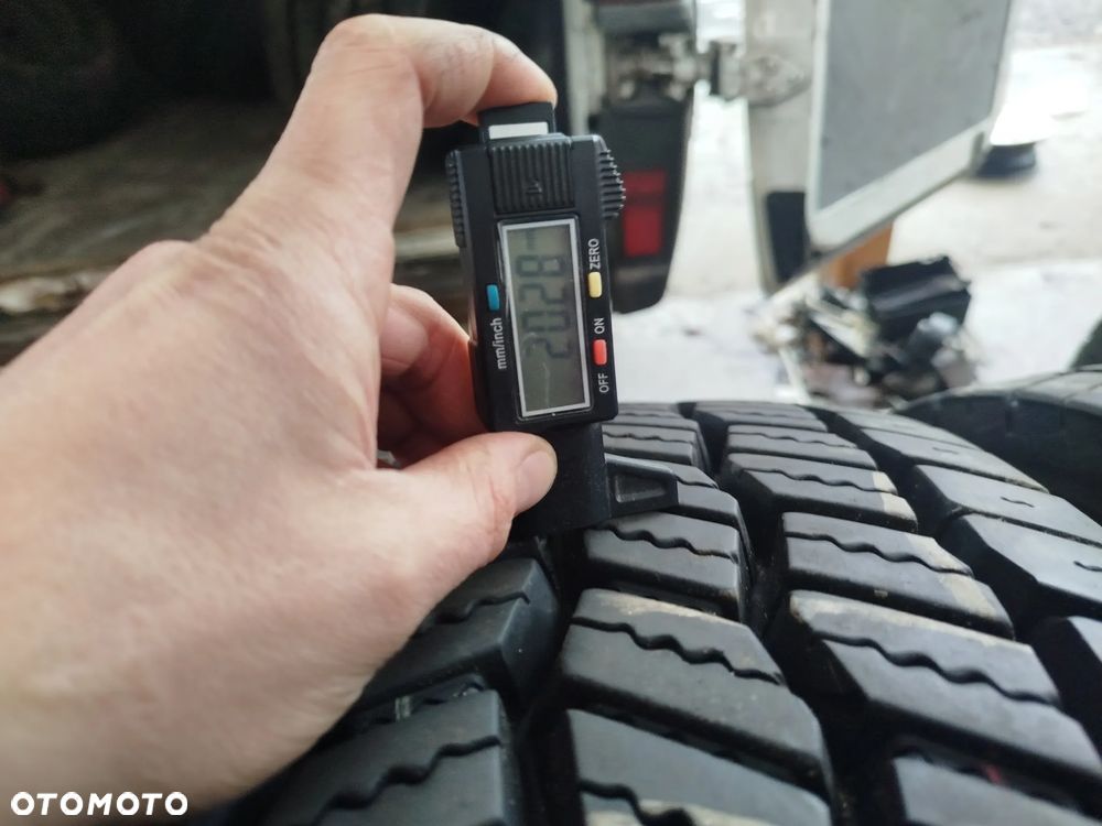 315/80R22.5 156L Continental Scandinavia HD3 4x97% bieżnika używane 1 miesiąc czasu. Założone w Styczniu. - 8