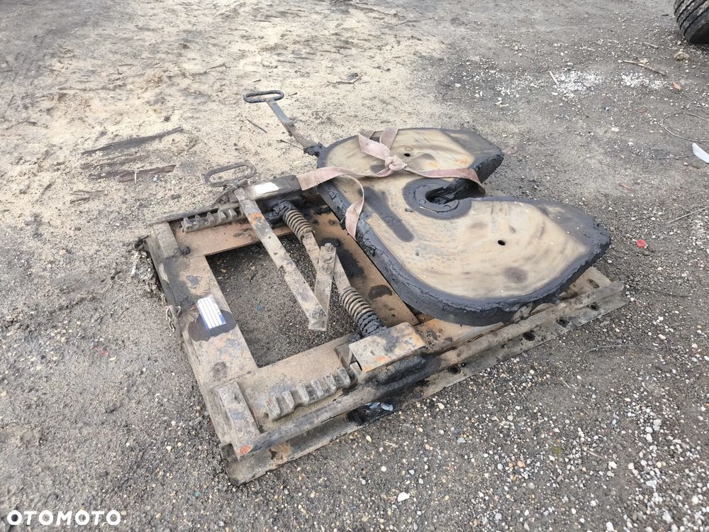 Siodło jost regulowane przesuwne mega standard - 1