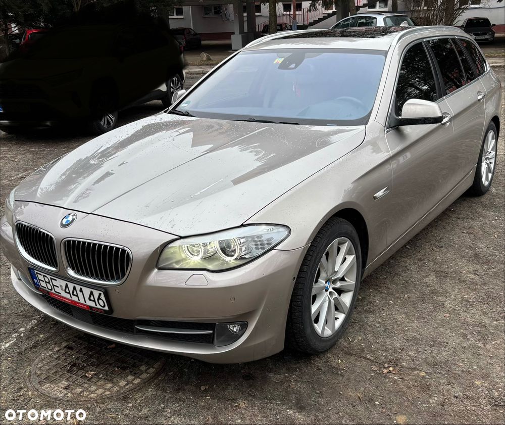BMW Seria 5 530d Sport-Aut Luxury Line - 2