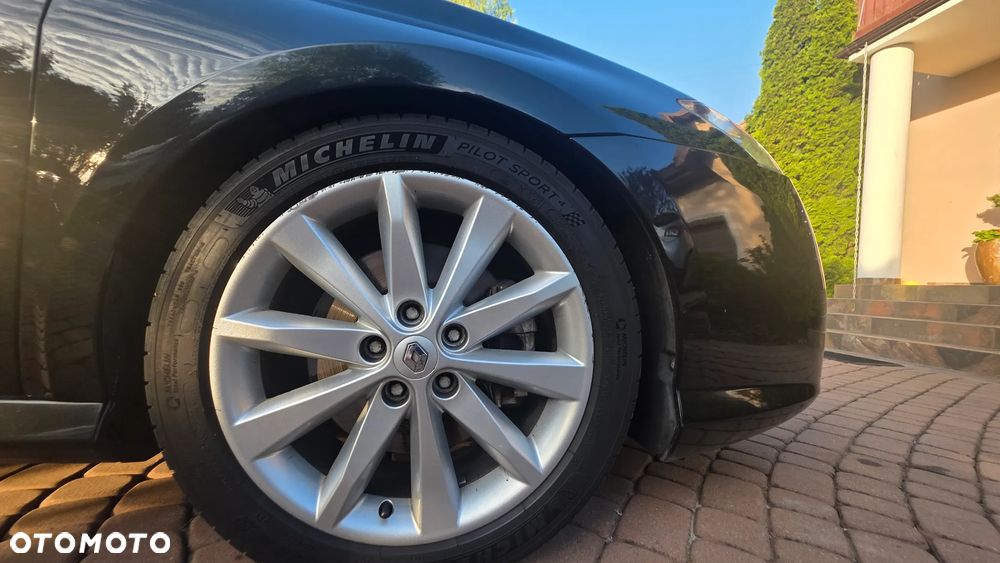 Renault Laguna V6 dCi 235 FAP GT - 12