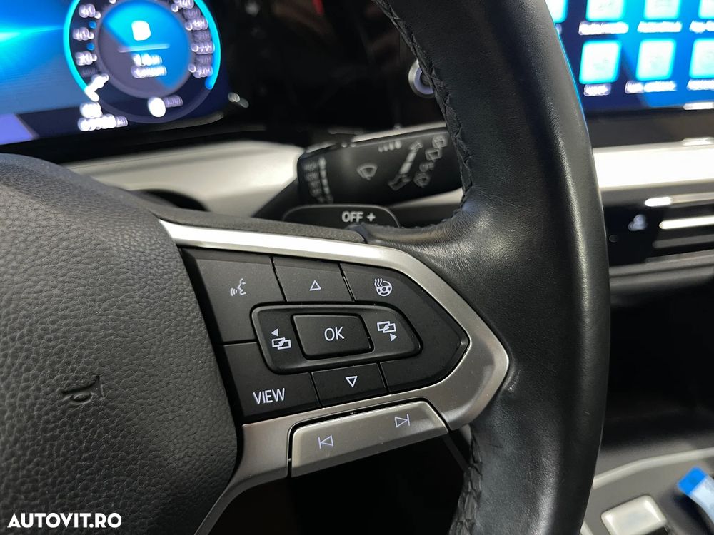 VOLKSWAGEN Golf 2022 — imagine 22