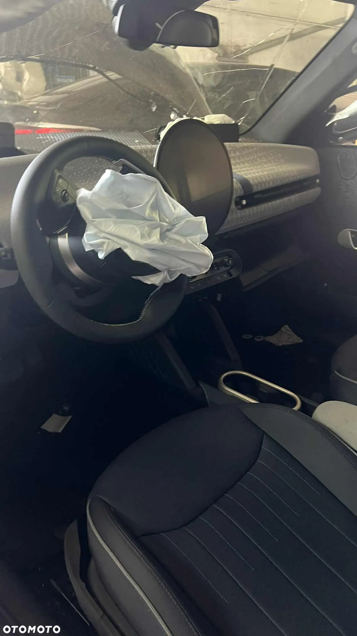 MINI Cooper SE Classic Trim - 8