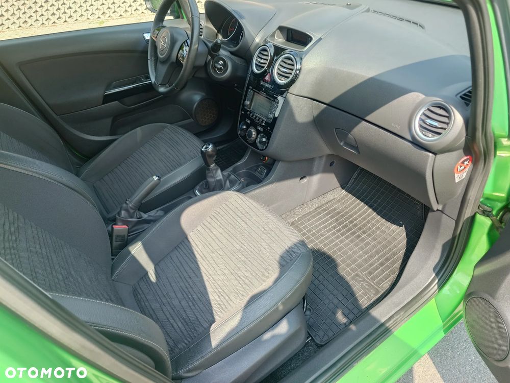 Opel Corsa 1.2 16V Enjoy - 18