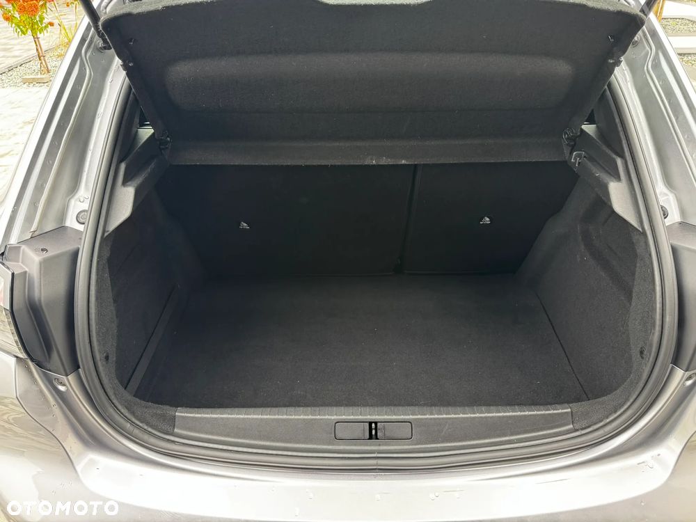 Peugeot 208 PureTech 100 Allure - 17