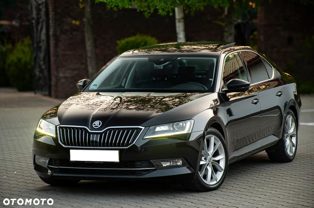 Skoda Superb 2.0 TDI DSG Ambition - 5