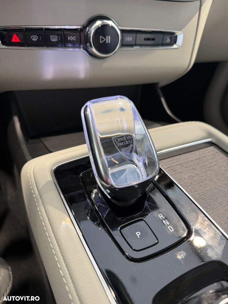 Volvo XC 90 T8 AWD PHEV Ultra Bright - 13