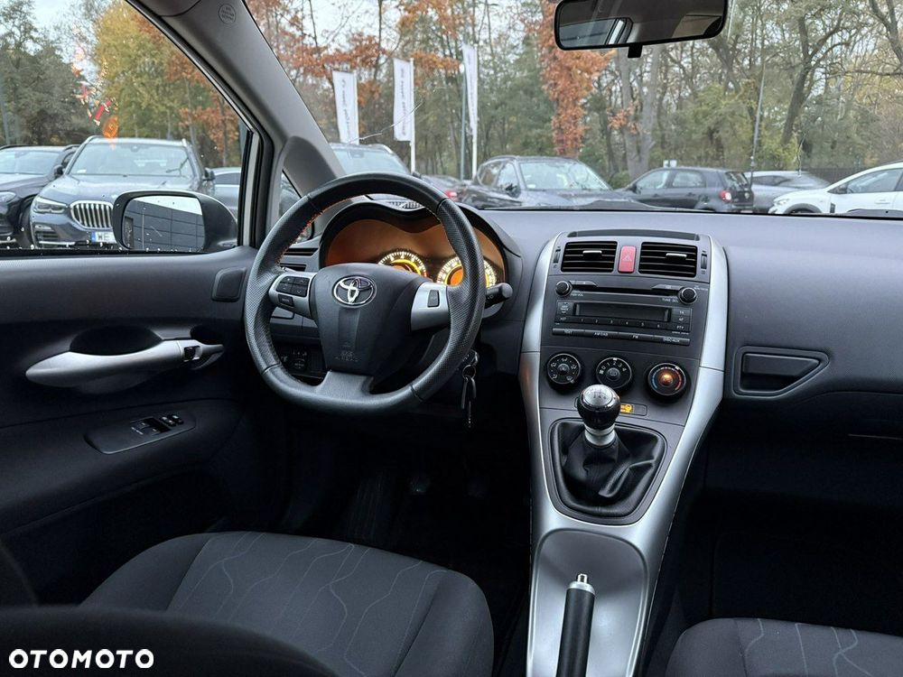 Toyota Auris 1.6 Active - 22