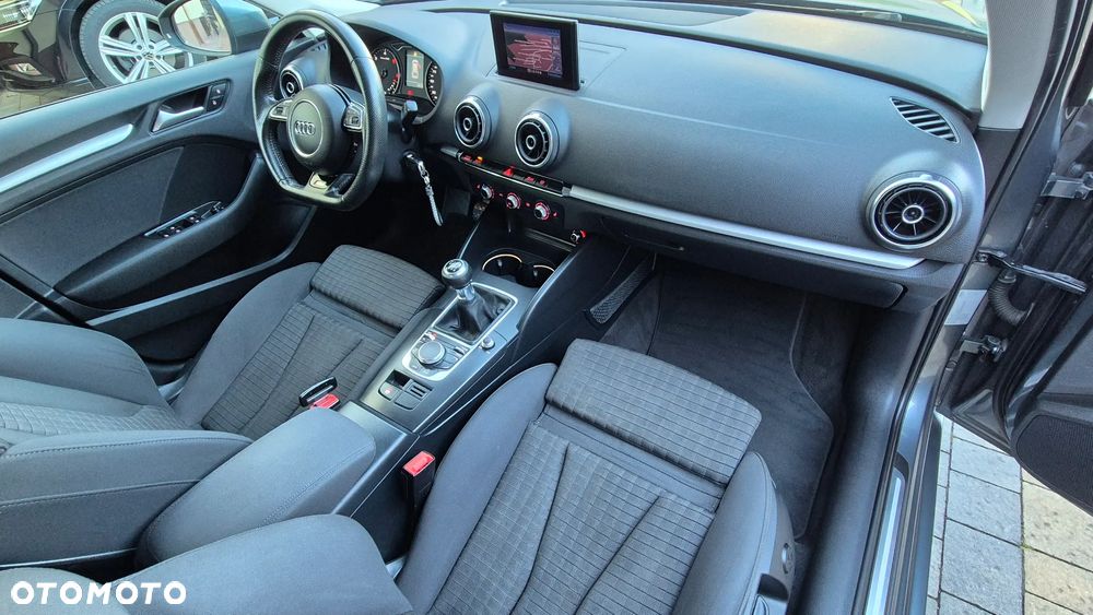 Audi A3 Sportback 2.0 TDI S line Sportpaket - 18
